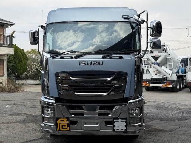 ISUZU GIGA 2016