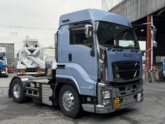 ISUZU GIGA 2016