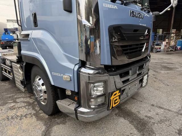 ISUZU GIGA 2016