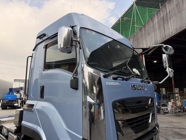 ISUZU GIGA 2016
