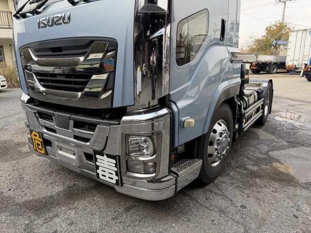 ISUZU GIGA 2016