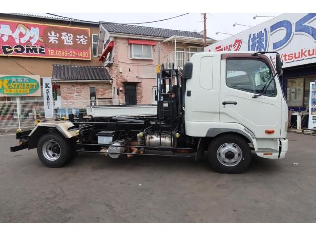 MITSUBISHI FUSOU FIGHTER 2014