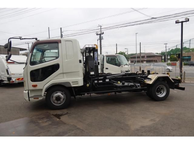 MITSUBISHI FUSOU FIGHTER 2014