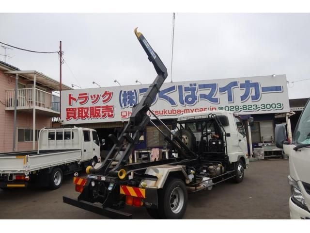 MITSUBISHI FUSOU FIGHTER 2014