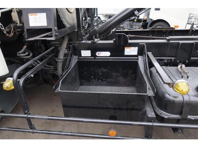 MITSUBISHI FUSOU FIGHTER 2014