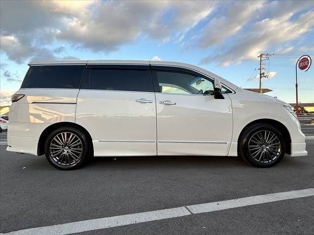 NISSAN ELGRAND 2017