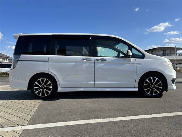 HONDA STEPWAGON SPADA 2012