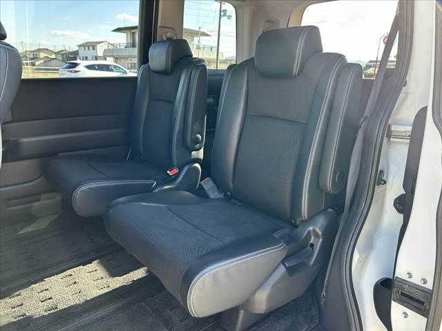 HONDA STEPWAGON SPADA 2012