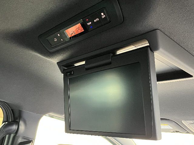 TOYOTA VOXY 4WD 2021