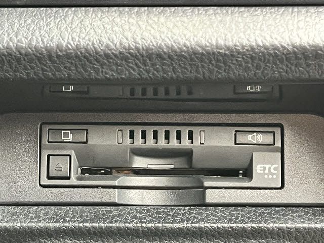 TOYOTA VOXY 4WD 2021