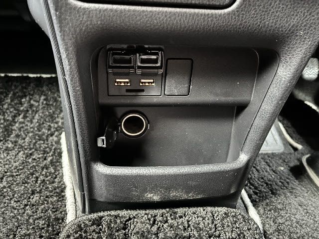 TOYOTA VOXY 4WD 2021