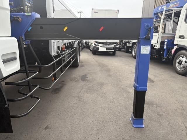 MITSUBISHI FUSOU FIGHTER 2024