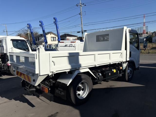 ISUZU ELF 2024