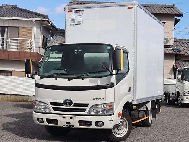 TOYOTA DYNA 2016