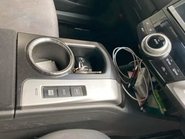 TOYOTA PRIUS Alpha 2013