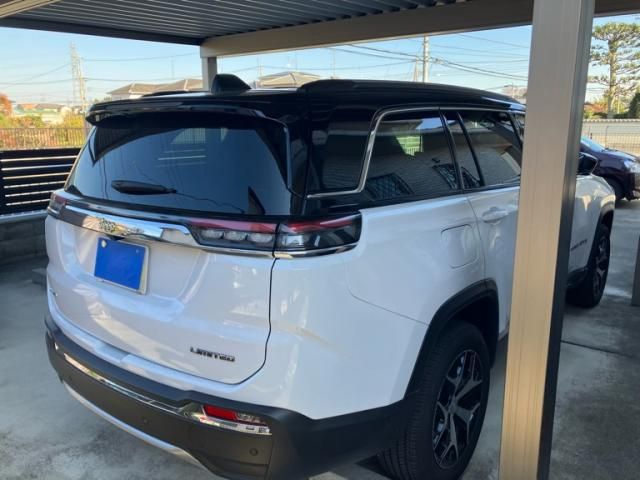 JEEP JEEP COMMANDER 2024