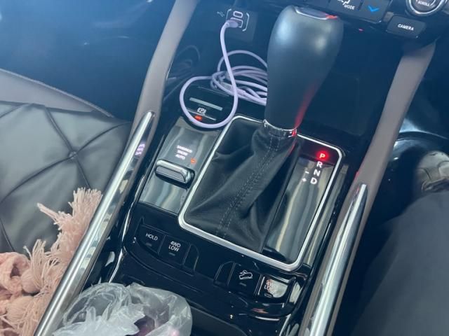 JEEP JEEP COMMANDER 2024