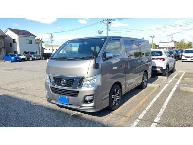 NISSAN NV350 CARAVAN 4WD 2013