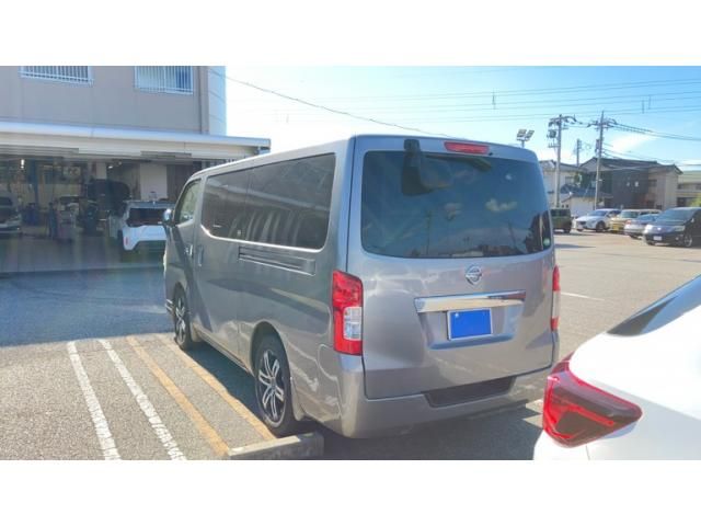 NISSAN NV350 CARAVAN 4WD 2013
