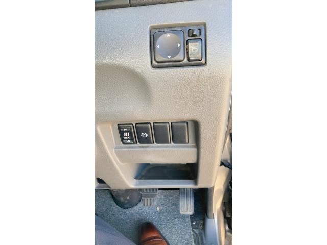 NISSAN NV350 CARAVAN 4WD 2013