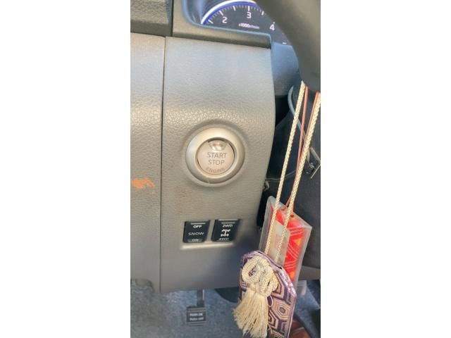 NISSAN NV350 CARAVAN 4WD 2013