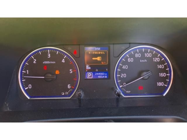 NISSAN NV350 CARAVAN 4WD 2013