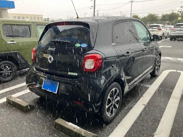 MCC SMART FORFOUR 2017