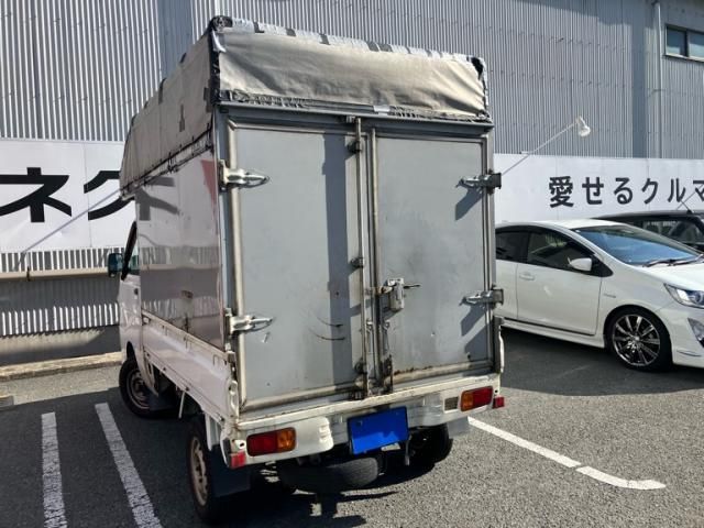 DAIHATSU HIJET truck 2013