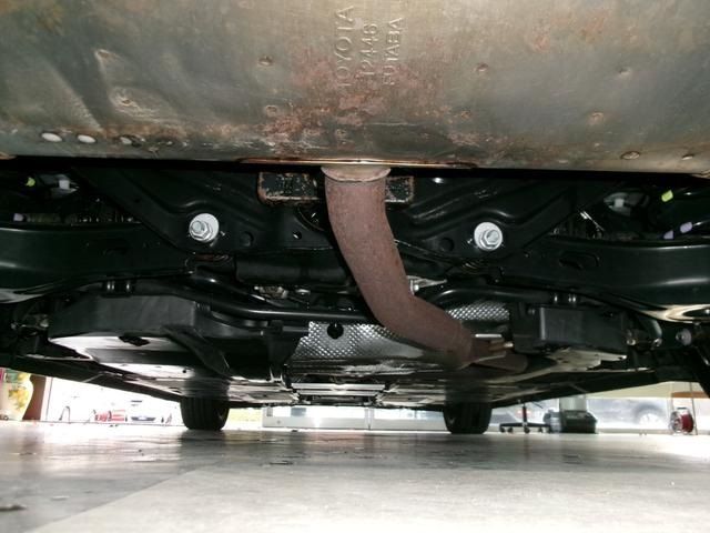 TOYOTA PRIUS 4WD 2023