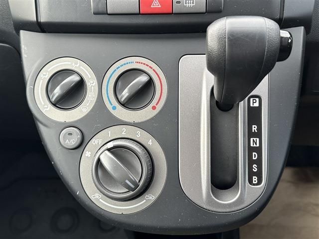 DAIHATSU MIRA van 2016