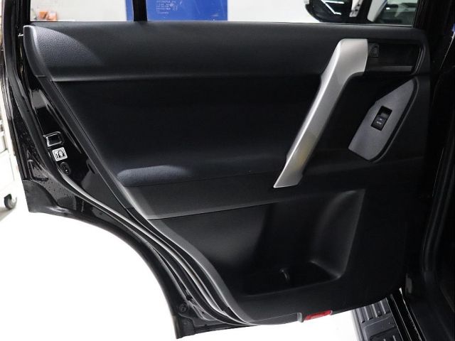 TOYOTA LANDCRUISER PRADO 2021