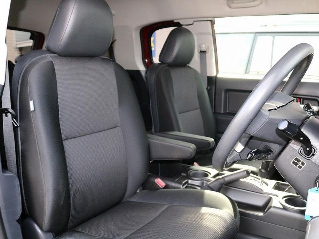 TOYOTA FJ CRUISER 4WD 2011