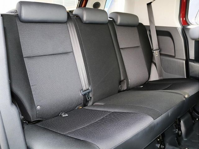 TOYOTA FJ CRUISER 4WD 2011