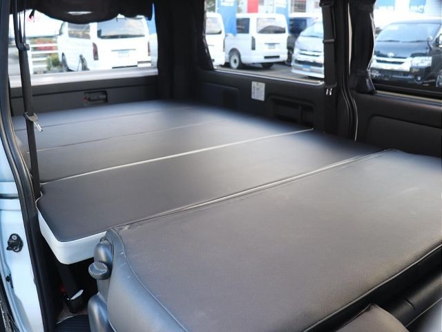 TOYOTA HIACE van 2WD 2019