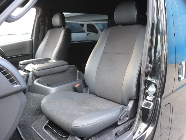 TOYOTA HIACE van 2WD 2021