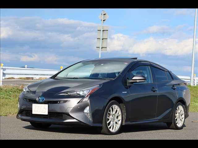 TOYOTA PRIUS 4WD 2016