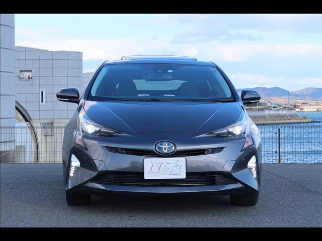 TOYOTA PRIUS 4WD 2016