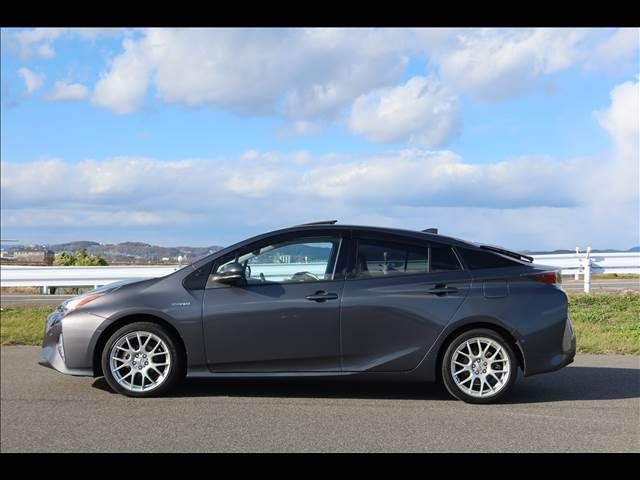 TOYOTA PRIUS 4WD 2016