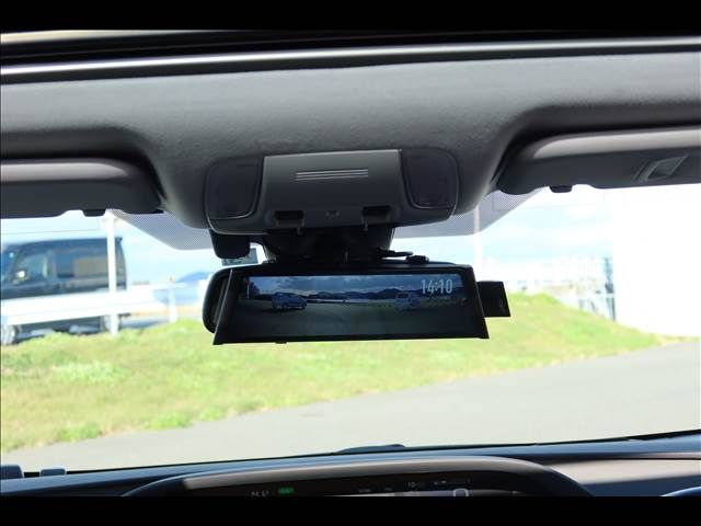 TOYOTA PRIUS 4WD 2016