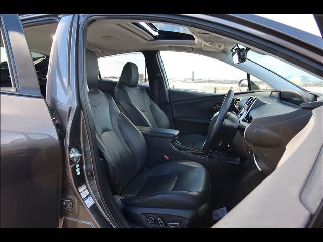 TOYOTA PRIUS 4WD 2016