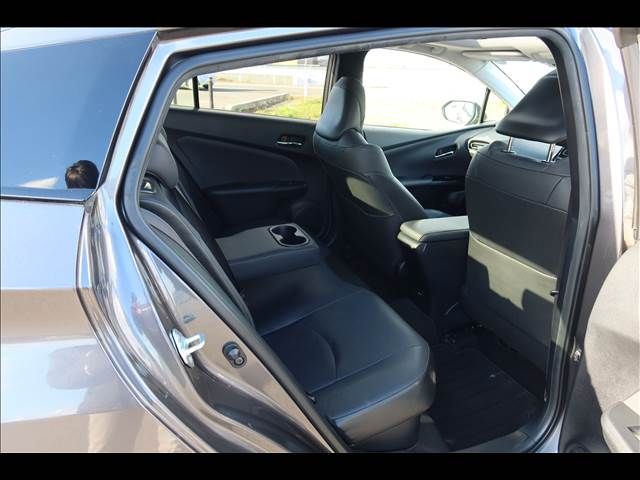 TOYOTA PRIUS 4WD 2016