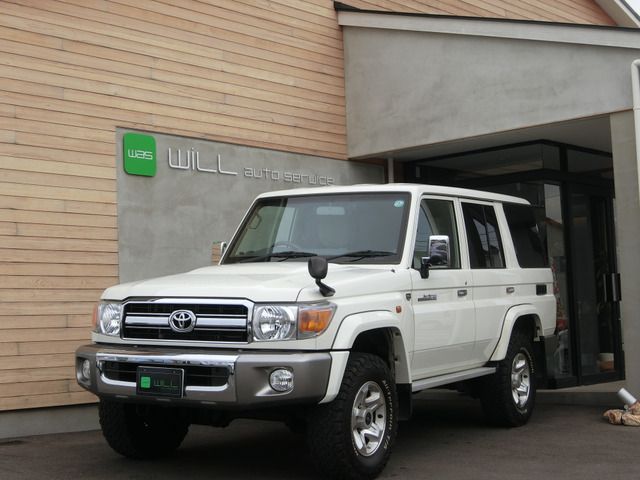 TOYOTA LANDCRUISER van 2015