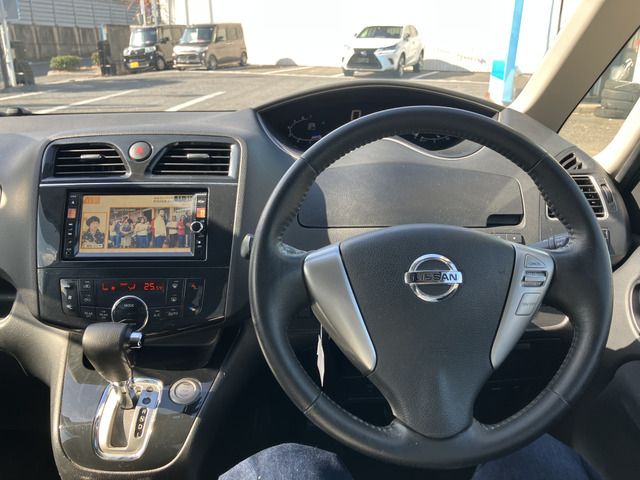 NISSAN SERENA  S-HYBRID 2012