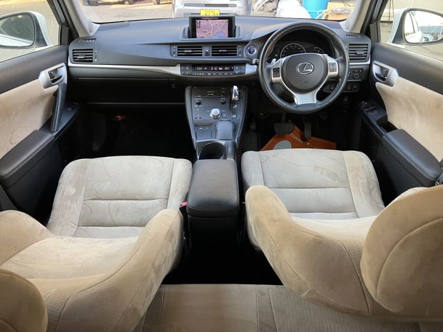 TOYOTA LEXUS CT200h 2013