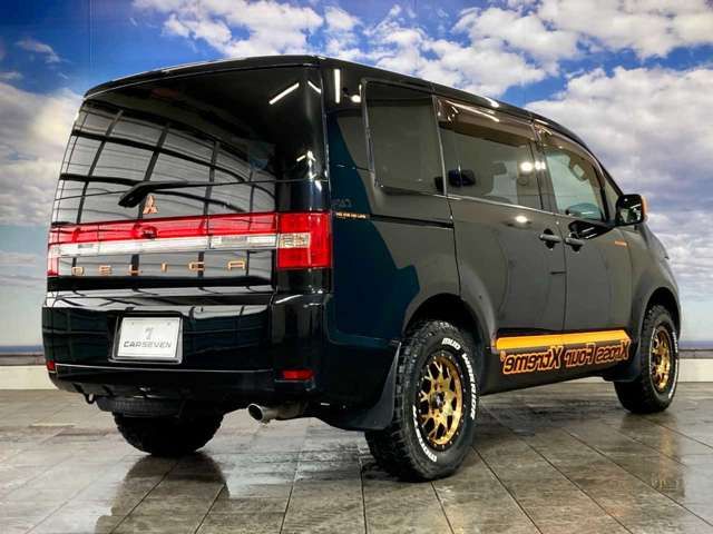 MITSUBISHI DELICA D:5 4WD 2011