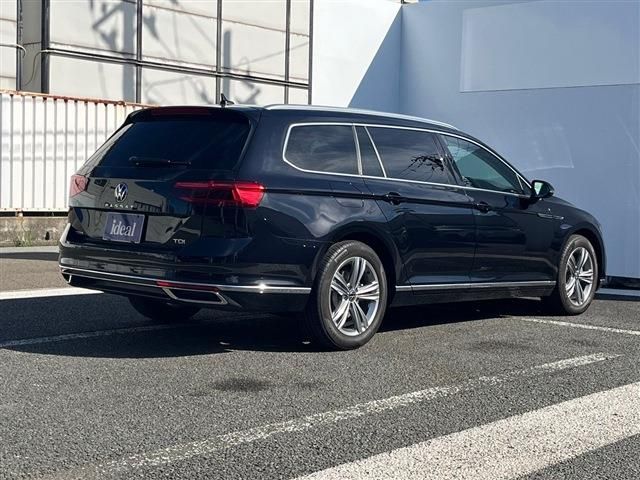 VOLKSWAGEN VOLKSWAGEN PASSAT VARIANT 2022