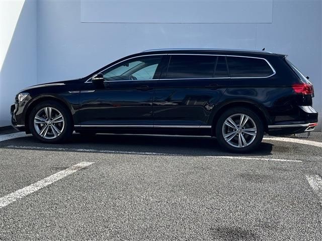 VOLKSWAGEN VOLKSWAGEN PASSAT VARIANT 2022