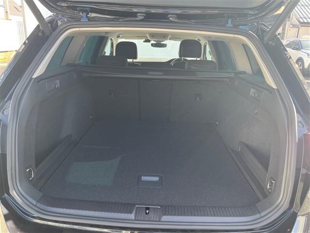 VOLKSWAGEN VOLKSWAGEN PASSAT VARIANT 2022