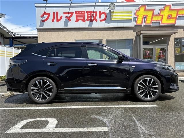 TOYOTA HARRIER 4WD 2016