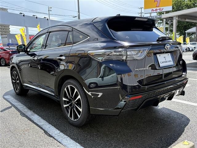 TOYOTA HARRIER 4WD 2016